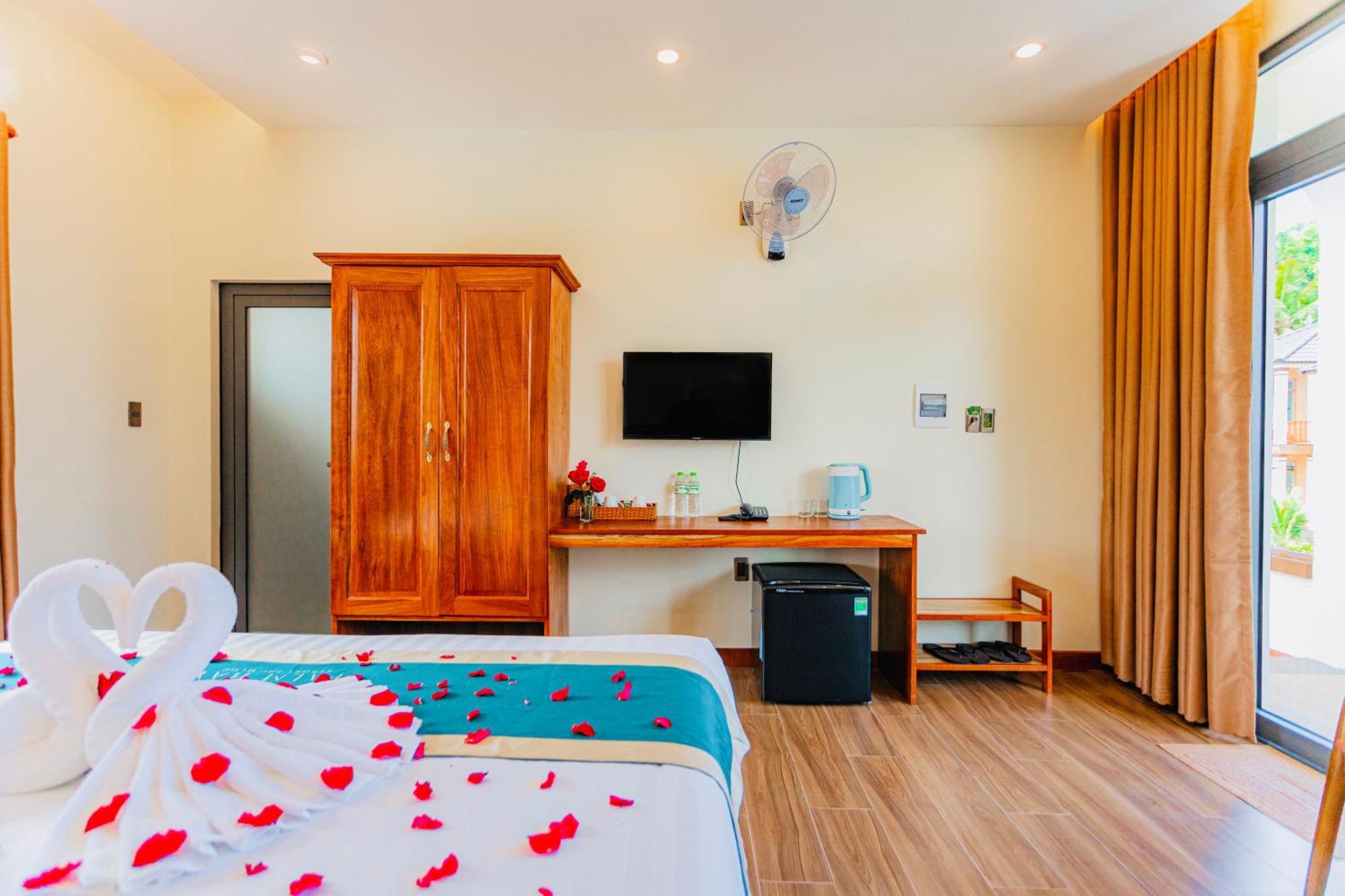 Palm Bay Resort דואונג דונג מראה חיצוני תמונה
